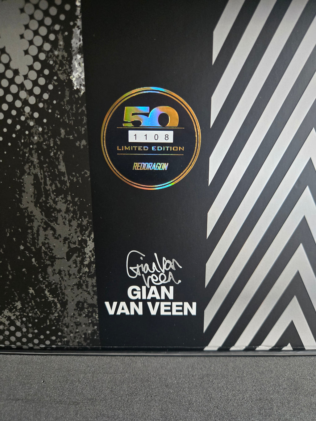 Red Dragon Gian Van Veen - 50 Year Player Edition