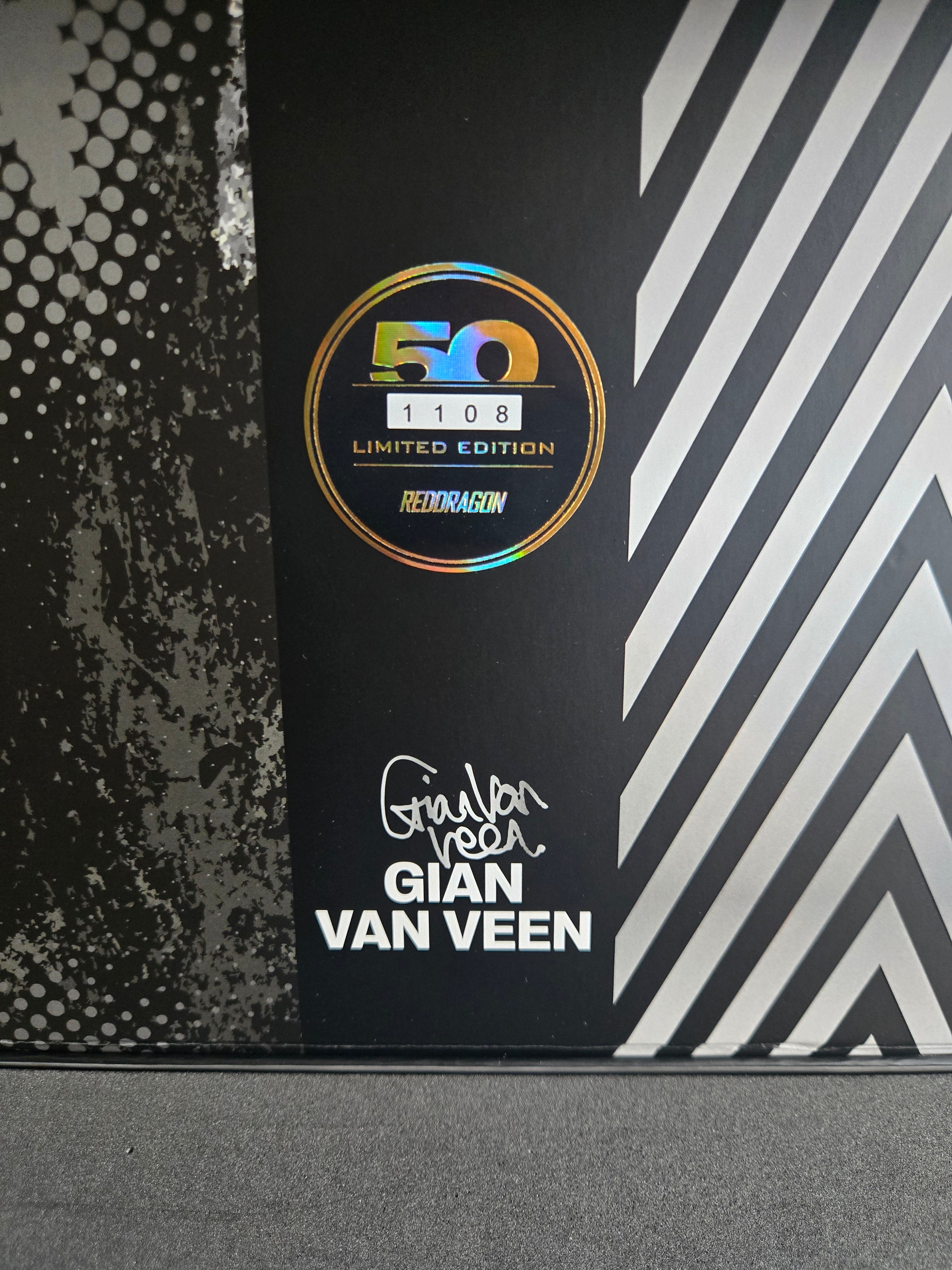 Red Dragon Gian Van Veen - 50 Year Player Edition