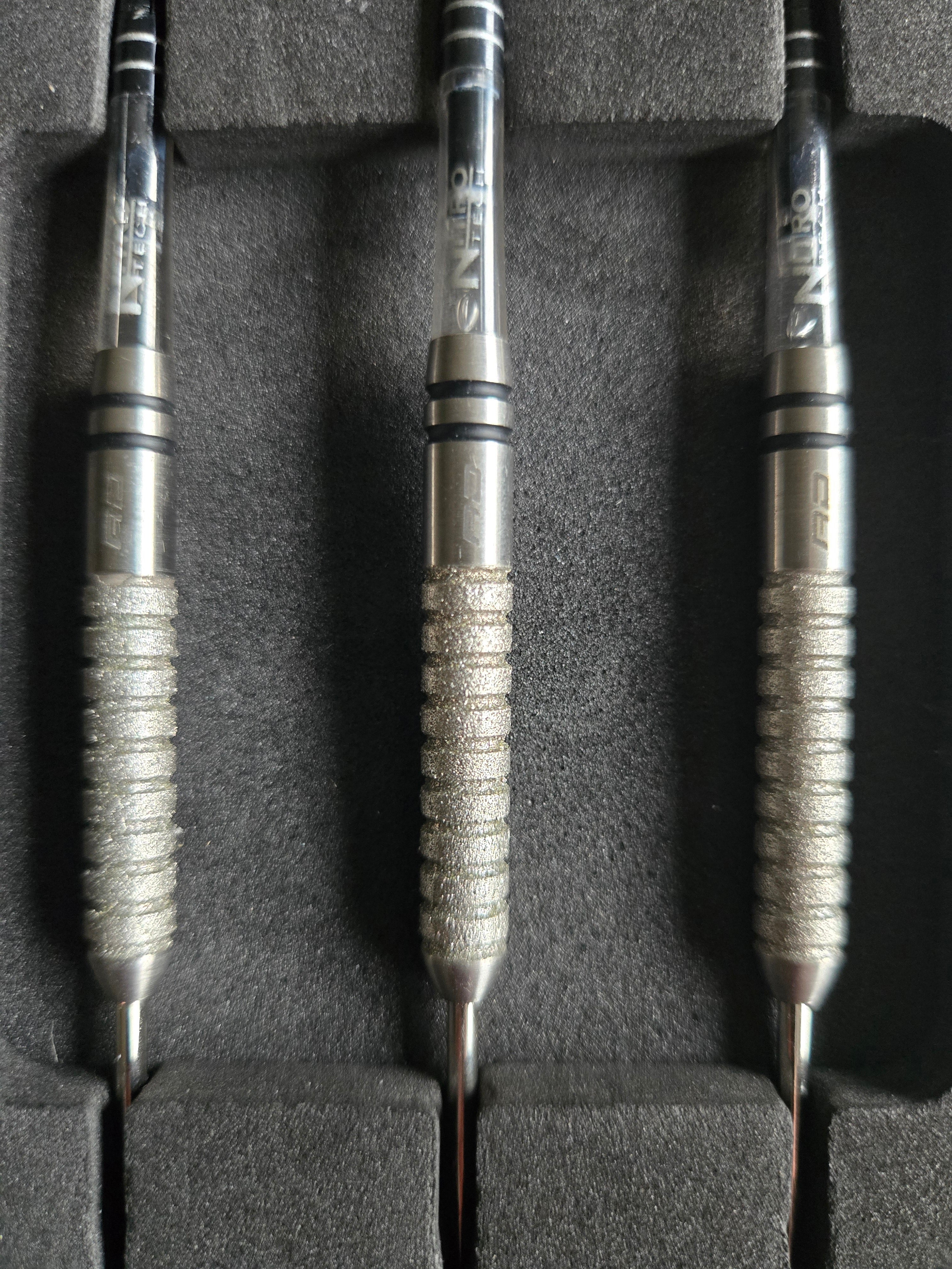 Red Dragon Gian Van Veen Tour Edition Darts