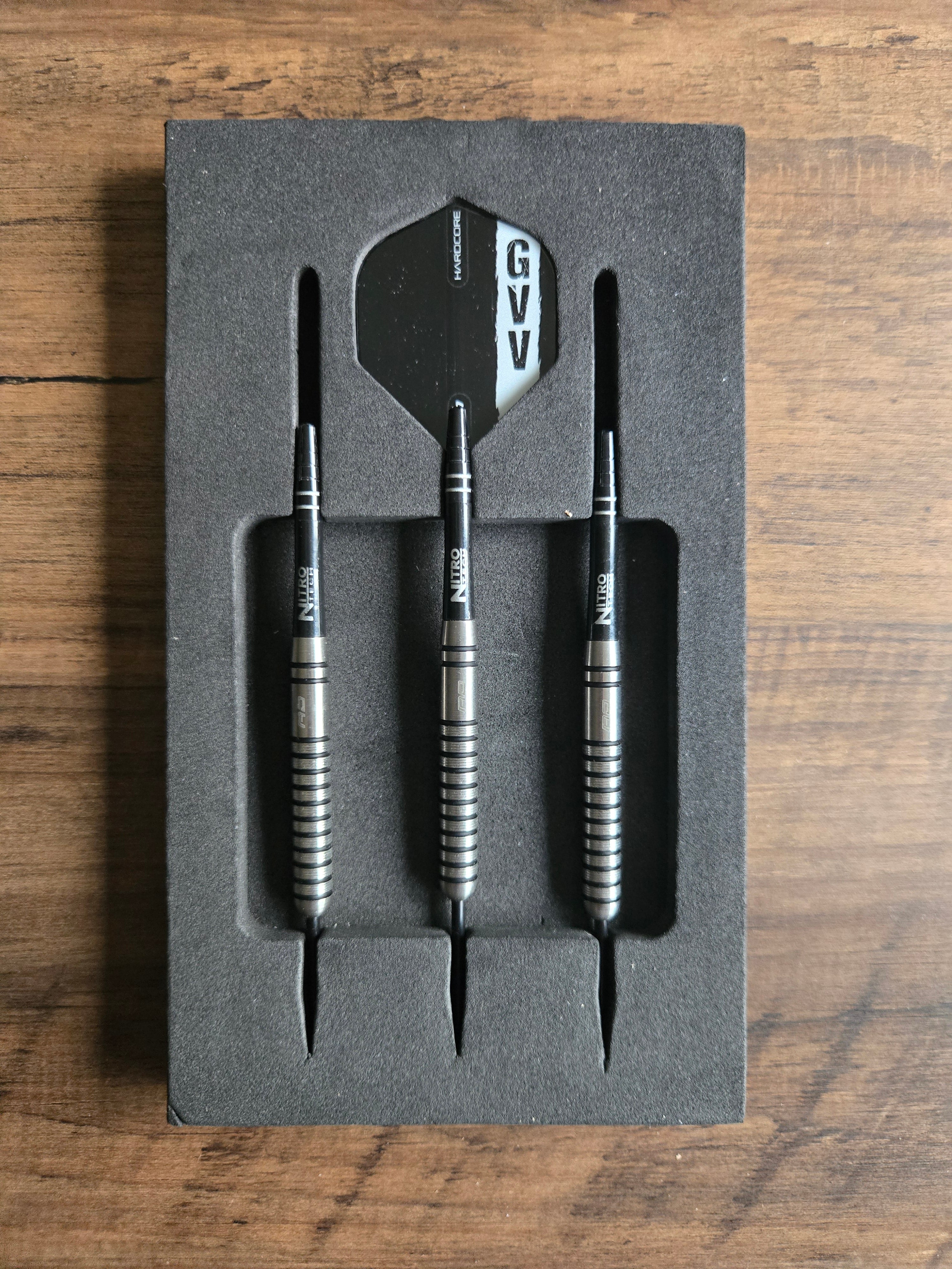 Red Dragon Gian Van Veen Darts