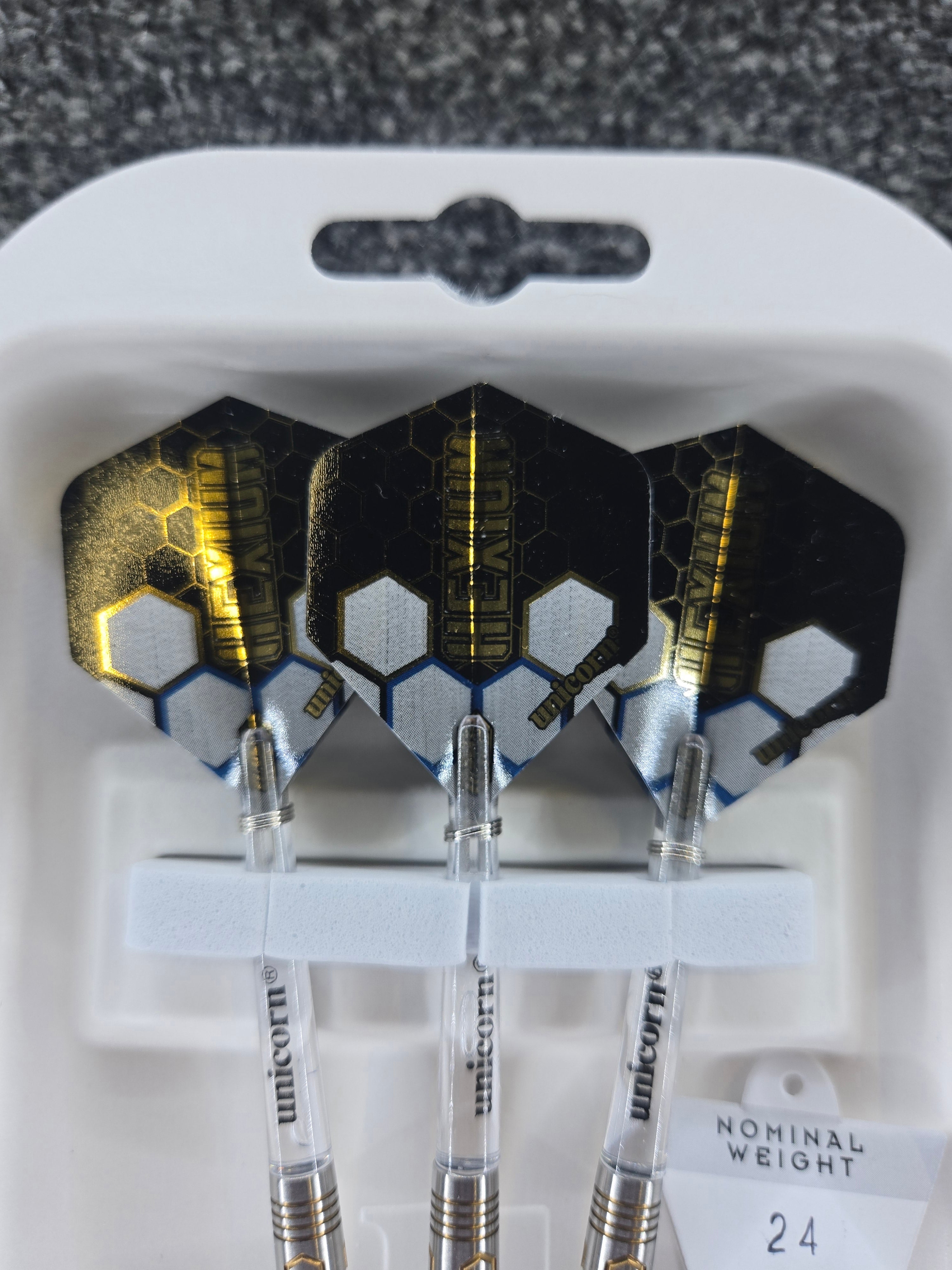 Unicorn Hexium Style 3 Darts