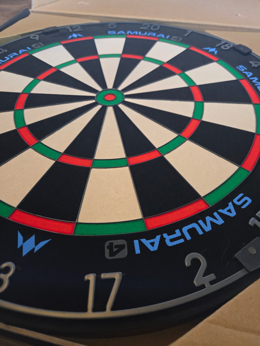 Mission Samurai 4 Dartboard - Graphite Grey Edition
