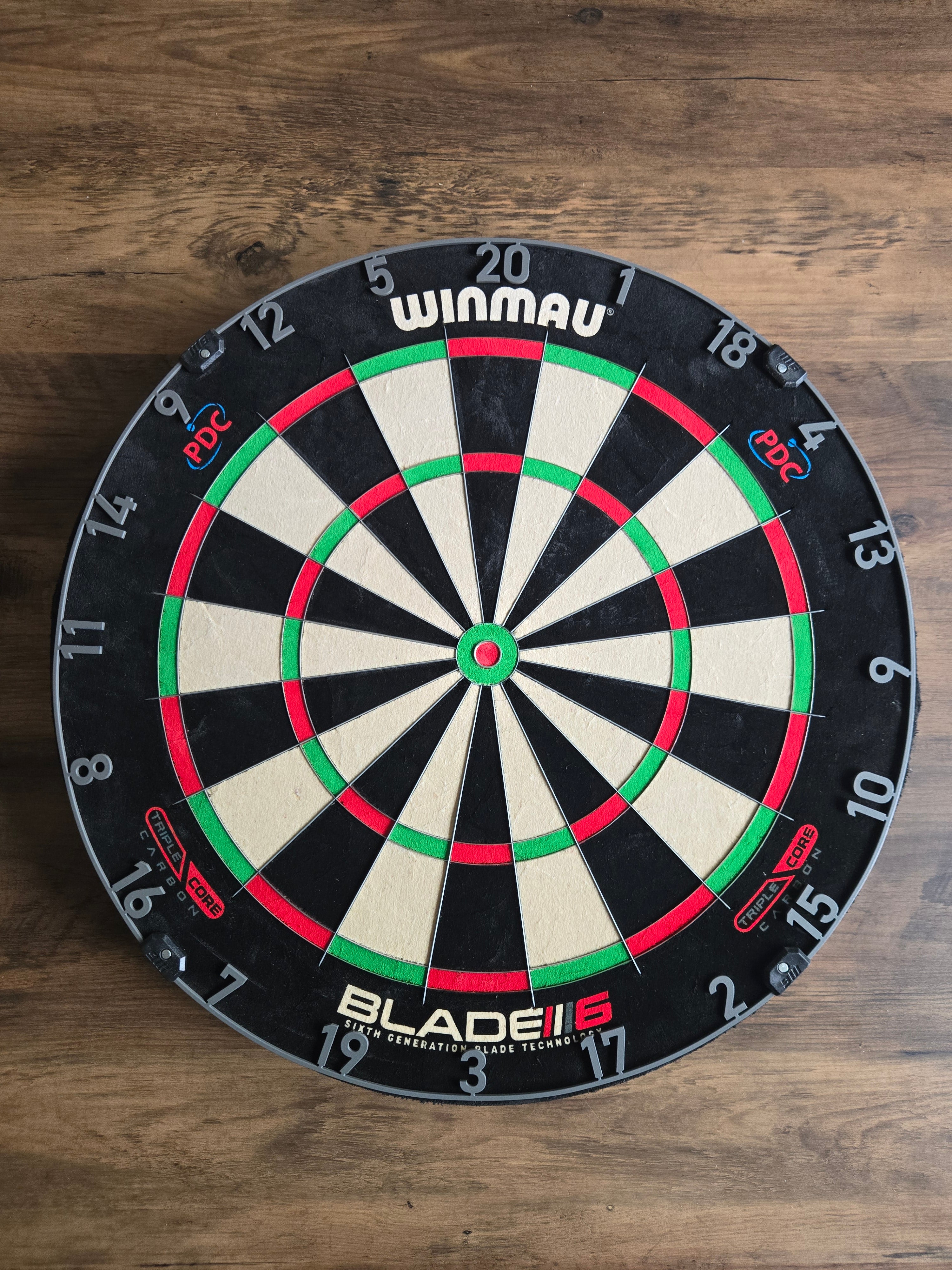 Winmau Blade 6 Triple Core Dartboard
