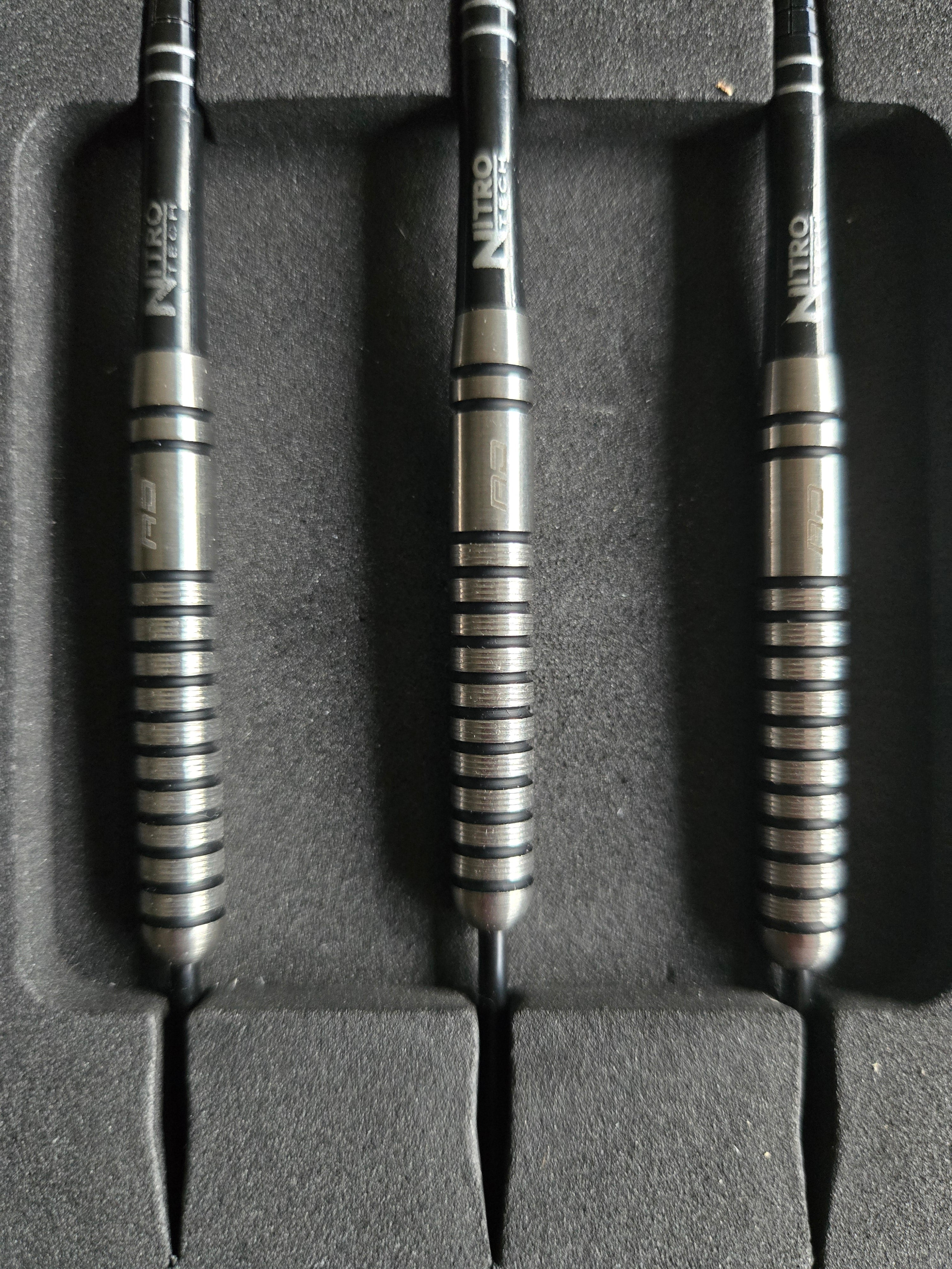 Red Dragon Gian Van Veen Darts