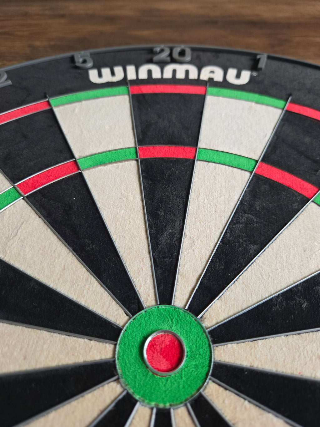 Winmau Blade 6 Triple Core Dartboard